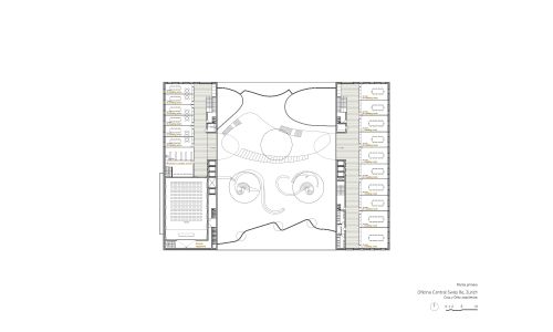 Oficina Central de Swiss Diseño de plano de planta primera Cruz y Ortiz Arquitectos