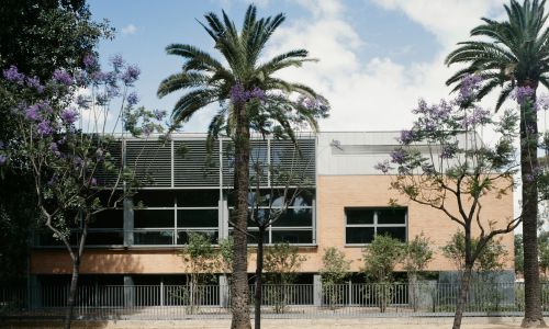 Biblioteca Infanta Elena de Sevilla Diseño exterior Ladrillo y Zinc Cruz y Ortiz Arquitectos