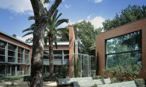 Biblioteca Infanta Elena de Sevilla Diseño exterior del Patio Paisajismo y Jardin Cruz y Ortiz