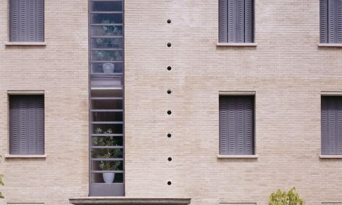 Bloque de Viviendas en Carabanchel Madrid Diseño exterior de vestíbulo de entrada Cruz y Ortiz Arquitectos