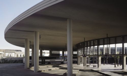 Estacion Autobuses Huelva Design interior andenes patio cubierta Cruz y Ortiz