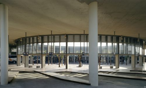 Estacion Autobuses Huelva Design interior andenes patio Cruz y Ortiz
