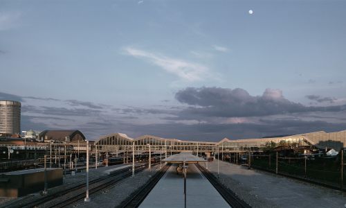 Estacion de Ferrocarril en Basilea Diseño del Exterior Puente con pasarela Cruz y Ortiz Arquitectos