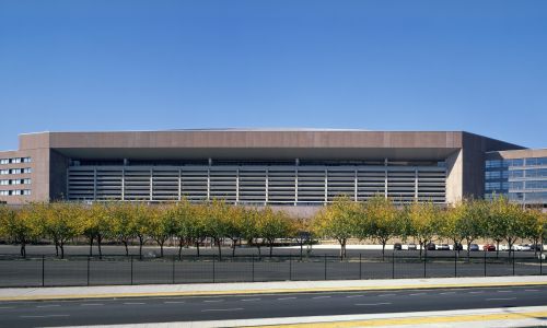 Estadio de la Cartuja en Sevilla Diseño del exterior de la Entrada accesos ventanas y Oficinas Cruz y Ortiz Arquitectos