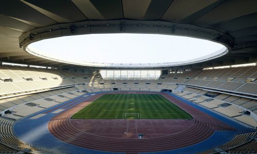 Estadio de la Cartuja en Sevilla Diseño del interior del graderio de la ventana de la cubierta sobre la pista de atletismo y sobre el campo de futbol Cruz y Ortiz Arquitectos