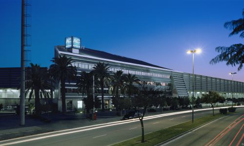 Estadio de Chapin en Jerez Cadiz Diseño del exterior vista nocturna y Hotel Cruz y Ortiz Arquitectos