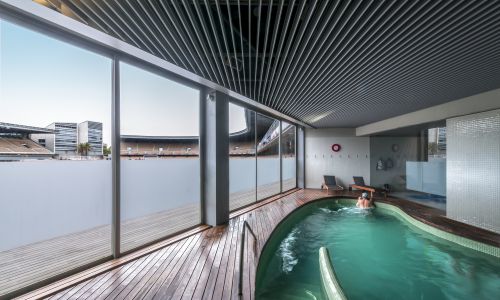 Estadio de Chapin en Jerez Cadiz Diseño del interior Centro de Alto Rendimiento con Jacuzzi Cruz y Ortiz Arquitectos