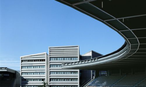 Estadio de Chapin en Jerez Cadiz Diseño del interior graderios con pista y Hotel Cruz y Ortiz Arquitectos