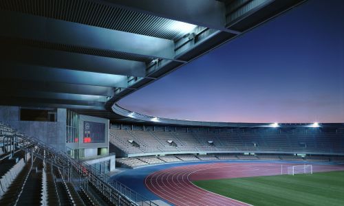 Estadio de Chapin en Jerez Cadiz Diseño del interior graderios con pista y la iluminacion nocturna Cruz y Ortiz Arquitectos
