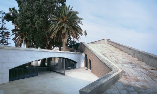 Museo del Mar Baluarte de la Candelaria Diseño exterior de puerta de acceso y rampa de entrada Cruz y Ortiz Arquitectos