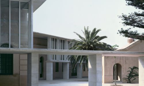 Museo del Mar Baluarte de la Candelaria Diseño exterior del patio y galería rehabilitado Cruz y Ortiz Arquitectos
