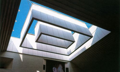 Pabellon de España en la Expo 2000 en Hannover Diseño del Interior con el Patio Chandelier y Lampara Cruz y Ortiz Arquitectos