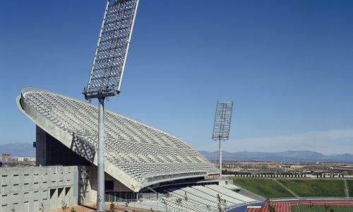 Peineta Estadio Atletismo Madrid Diseño exterior perfil graderios Cruz y Ortiz Arquitectos