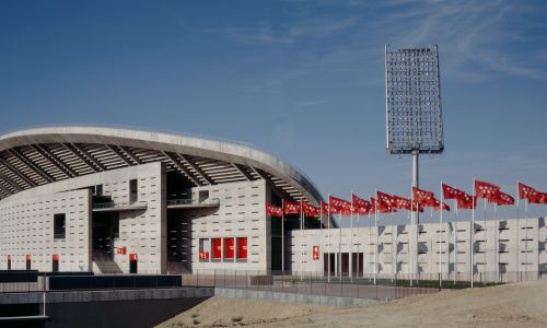 Peineta Estadio Atletismo Madrid Diseño exterior perfil paisaje voladizo Cruz y Ortiz Arquitectos