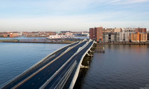 Vivienda en Java Eiland de Amsterdam Diseño exterior del Puente Cruz y Ortiz Arquitectos