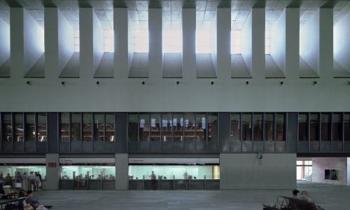 Estación de Santa Justa Diseño del interior del hall taquillas y lucernarios Cruz y Ortiz Arquitectos