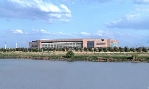 Estadio de la Cartuja en Sevilla Diseño del exterior rio Guadalquivir Cruz y Ortiz Arquitectos