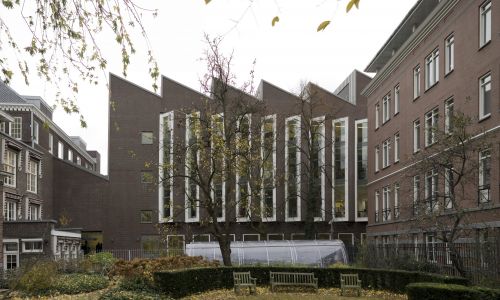 Instituto holandes del patrimonio de cultura en atelier Diseño exterior de jardin industrial Cruz y Ortiz Arquitectos