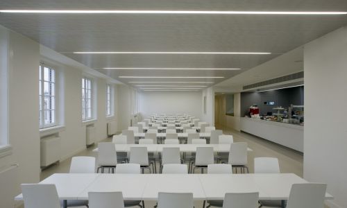Instituto holandes del patrimonio de cultura en atelier Diseño interior de cafeteria y comedor Cruz y Ortiz Arquitectos