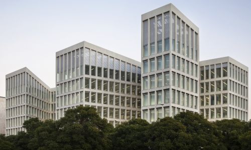 Oficinas-Consejerias-Junta-Andalucia-Sevilla_Design-exterior-hormigon-ventanas-skyline_Cruz-y-Ortiz_PPE_051-X