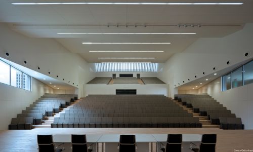 Edificio-central-campus-ciencias-salud-UGR-Granada_Design-interior-auditorio-interiorismo_Cruz-y-Ortiz_DMA_65-X