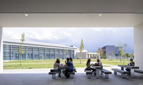 Facultad-Medicina-Campus-salud-Universidad-UGR-Granada_Design-exterior-jardin-mobiliario_Cruz-y-Ortiz-Arquitectos_JCA_39-X