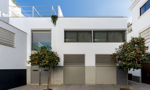 Vivienda-unifamiliar-centro-historico-Sevilla_Design-fachada_Cruz-y-Ortiz-Arquitectos_FWO_01-X