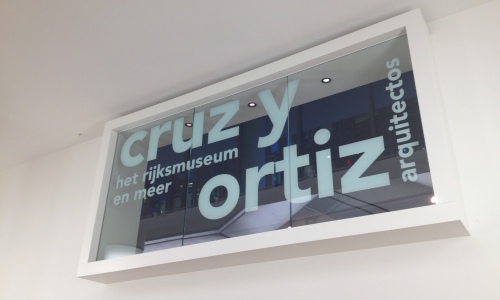 Exposicion-monografica-Rijksmuseum-OBA-Amsterdam_Design-interior-ventanal_Cruz-y-Ortiz-Arquitectos_CYO_01
