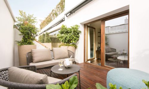 Hotel-Mercer-5 estrellas-gran-lujo-Sevilla-Spain_Design-rehabilitacion-habitacion-exterior-terraza_Cruz-y-Ortiz-Arquitectos_HAB_26