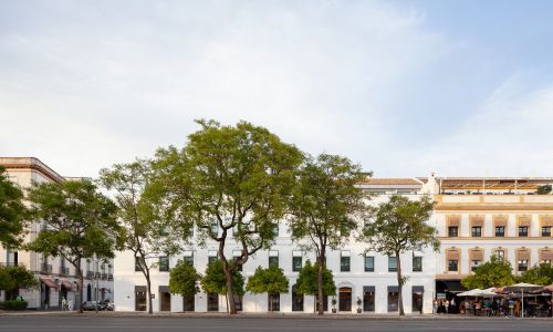 Hotel-boutique-Kivir-Paseo-Colon-Sevilla_Design-architecture-exterior-fachada-rehabilitacion_Cruz-y-Ortiz-Arquitectos_MES_01