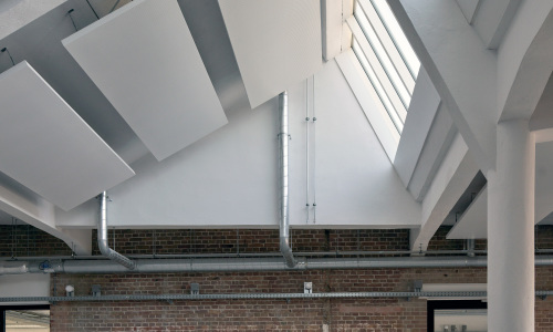 Oficinas-Y-Point-Coworking_Design-interior-vista lucernario y techo_Cruz-y-Ortiz-Arquitectos_RWI_11