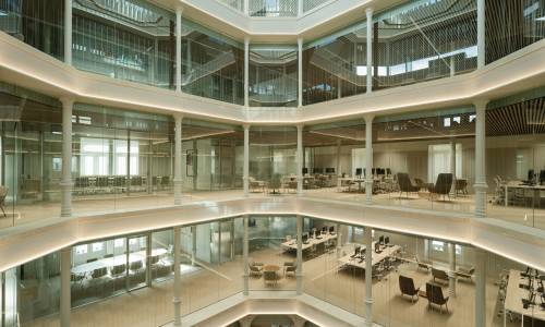 Oficinas-Banco_Santander_offices-headquarters-Design-patio-vertical-interior_FAL_22